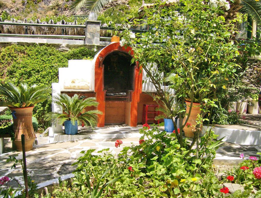 Villa Rena Batsíon Exteriér fotografie